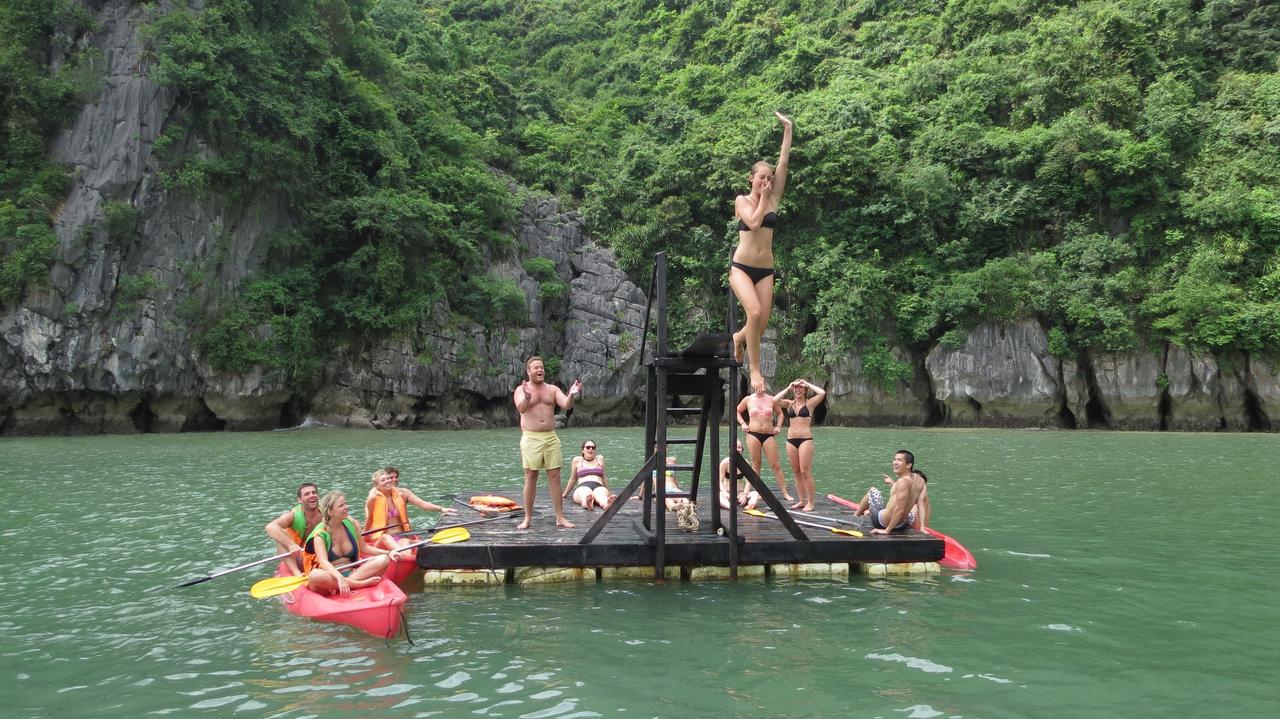 Hanoi Massive Hostel Bagian luar foto
