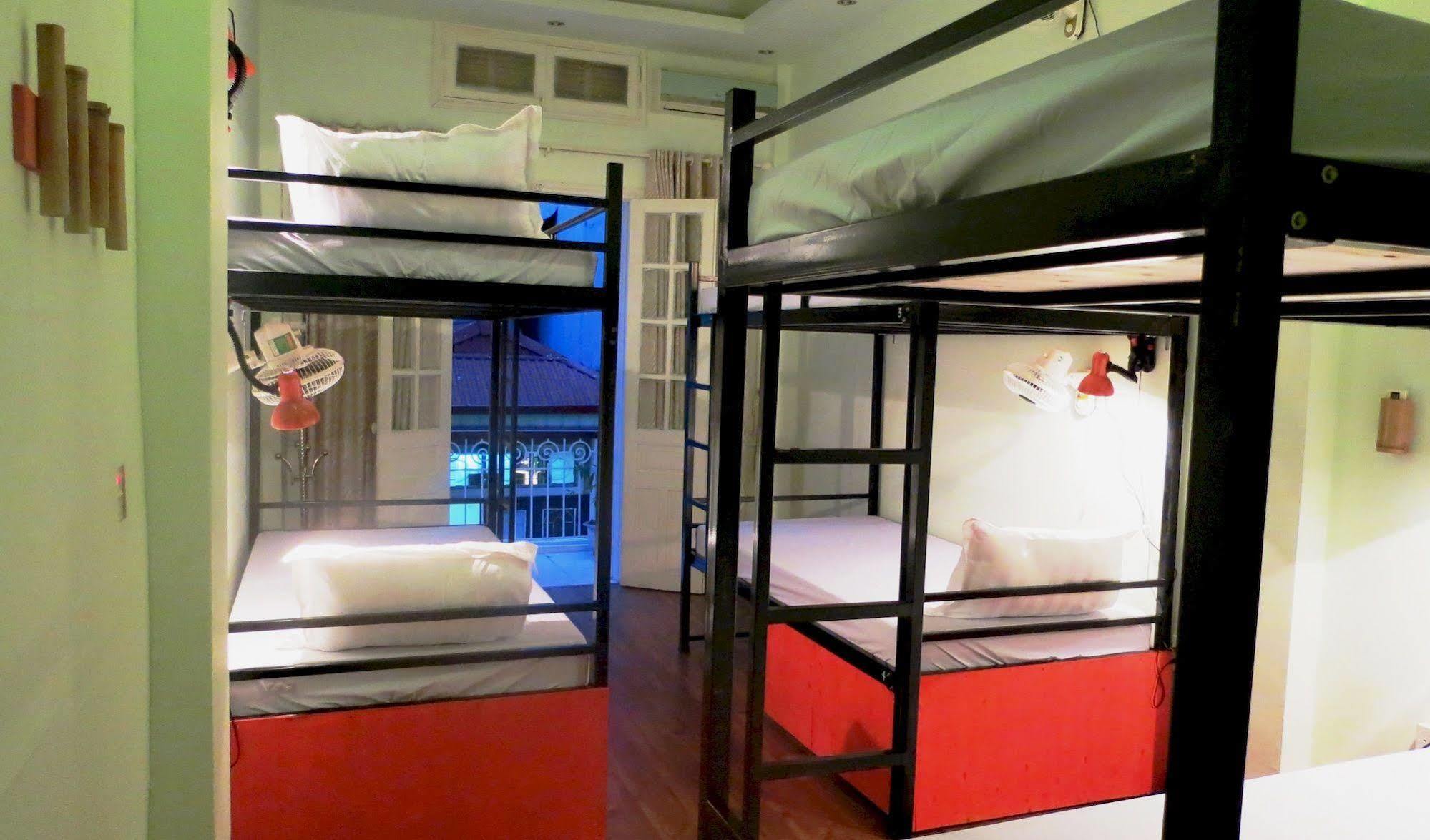Hanoi Massive Hostel Bagian luar foto