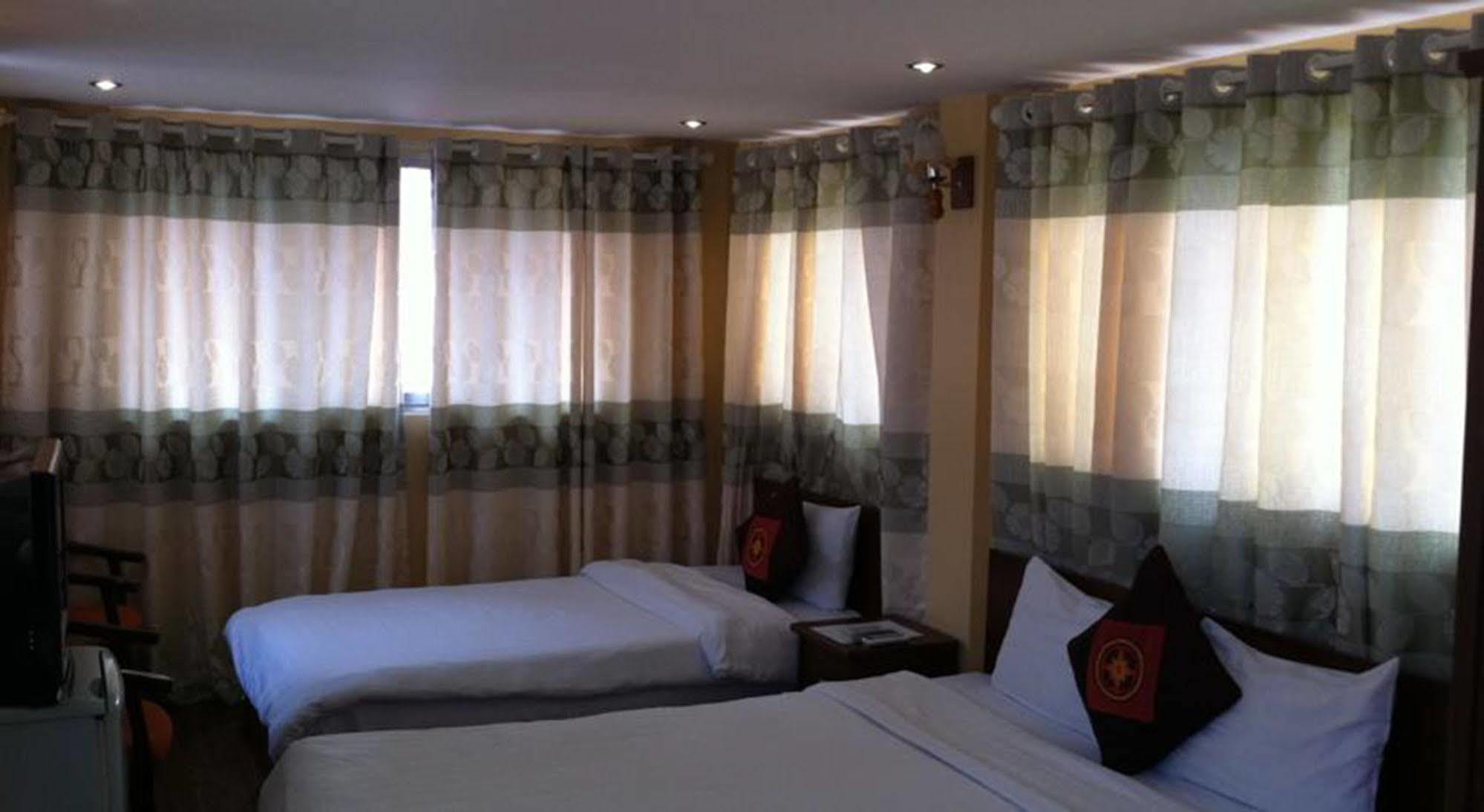 Hanoi Massive Hostel Bagian luar foto